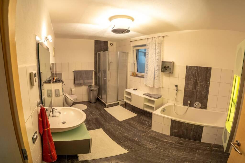 Wohnung Mit Talblick, Ladestation E-Auto Ζίγκεν Εξωτερικό φωτογραφία