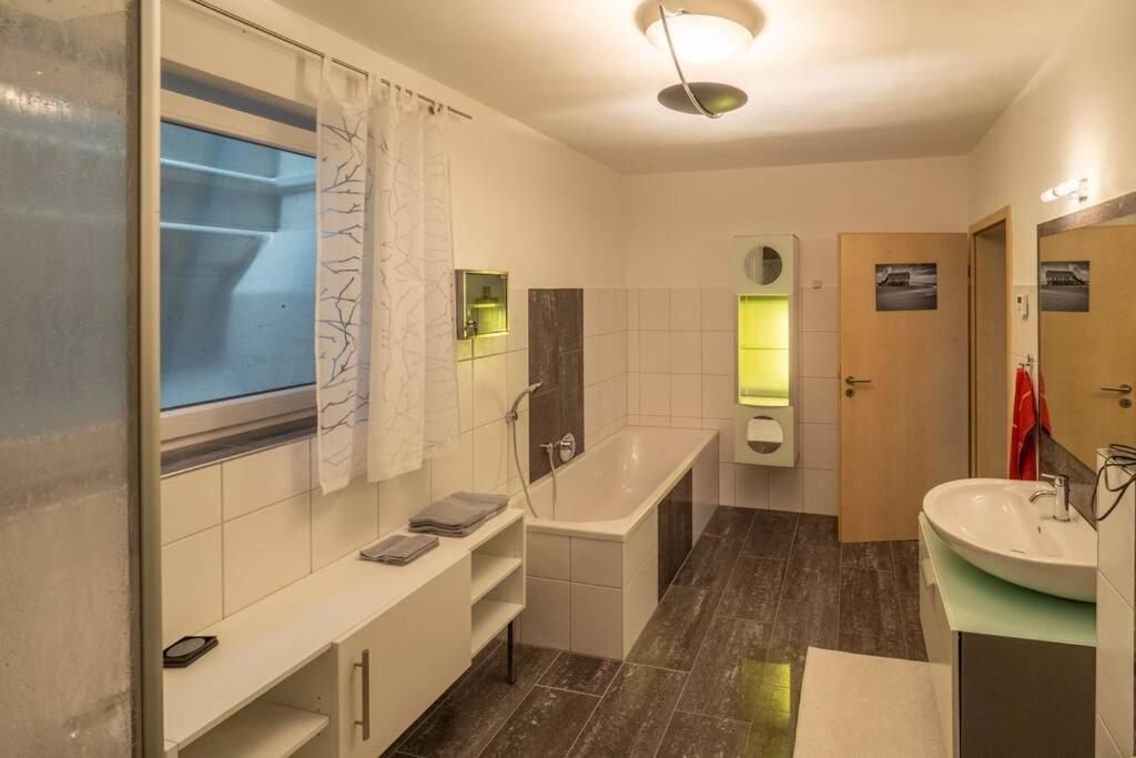Wohnung Mit Talblick, Ladestation E-Auto Ζίγκεν Εξωτερικό φωτογραφία